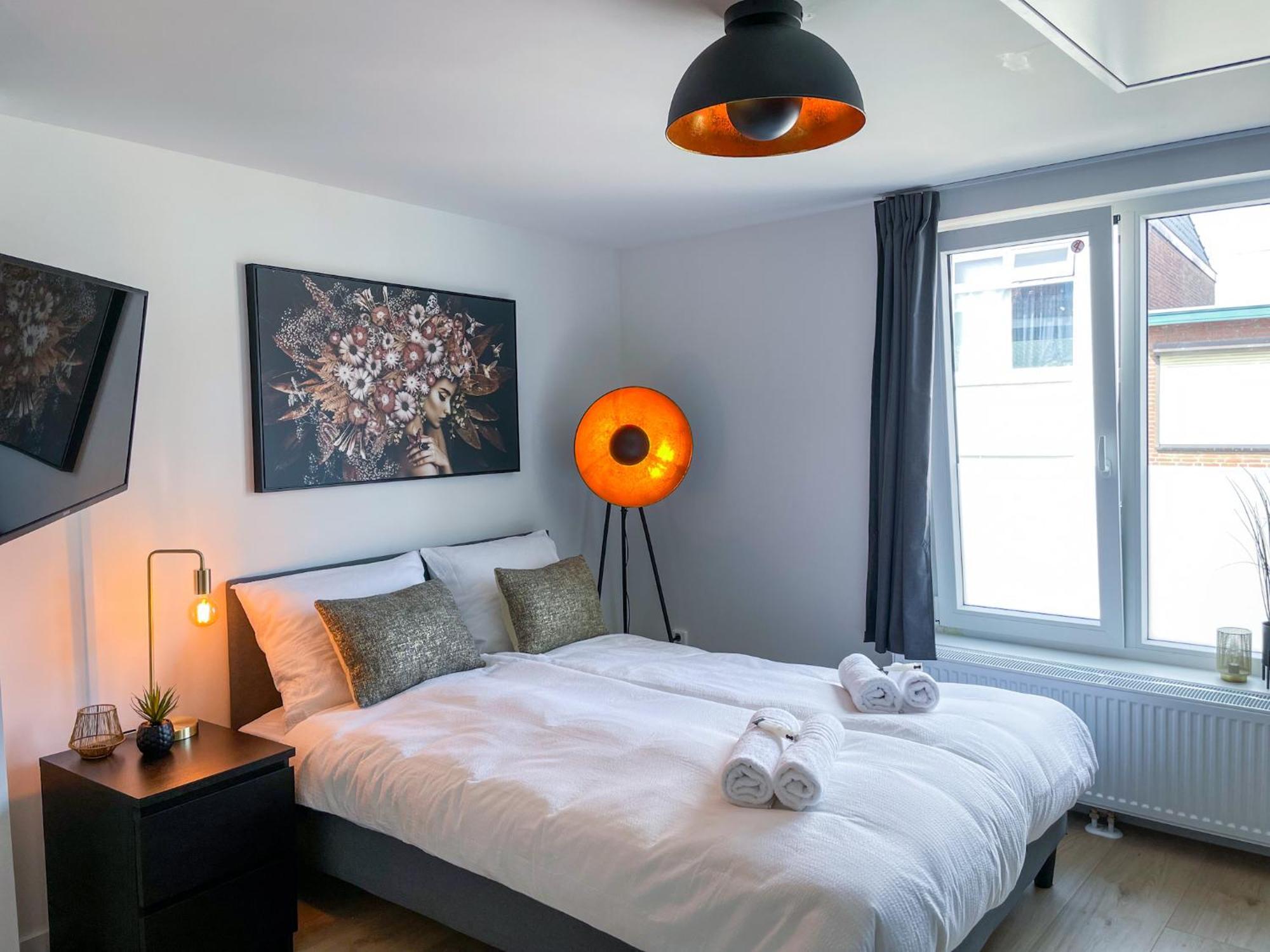 B&K Urban City Suites Tilburgo Exterior foto