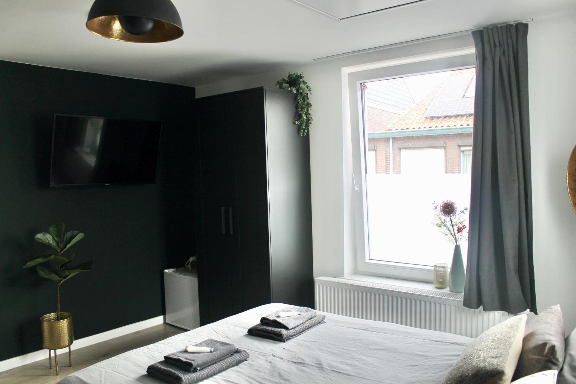 B&K Urban City Suites Tilburgo Exterior foto